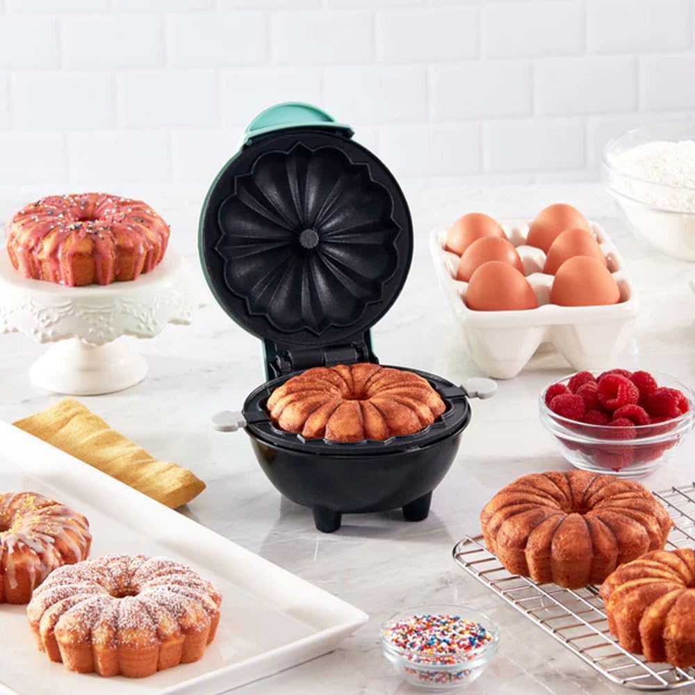Mini Moule à Gâteau Bundt Électrique — Pâtisseries Express 4